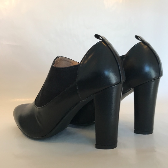 Black Faux Suede Leather Ankle Boot, sz 10 - Picture 2 of 5